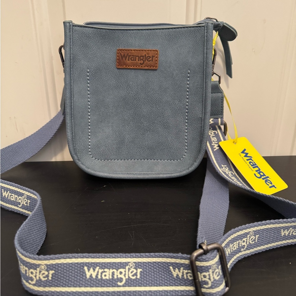 Wrangler Blue Crossbody Purse Bag Logo Strap Light Blue Zipper NWT